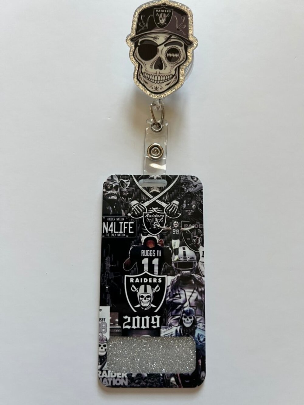 Las Vegas Raiders Skull Retractable Badge Reel & Badge Buddy Set
